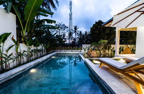 Singakerta Villa | Semiramida Villa by EVDEkimi - Elegant 2BR with Pool, Open-air bath, Patio