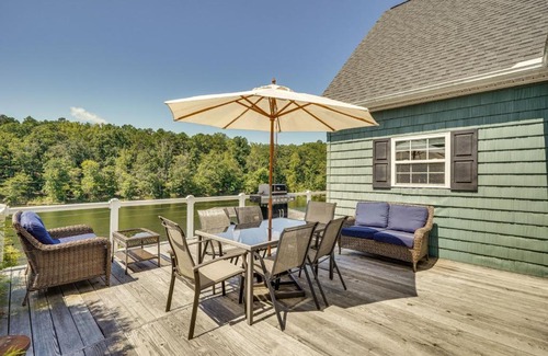 Semora Casa | Semora Vacation Rental with Dock on Hyco Lake!