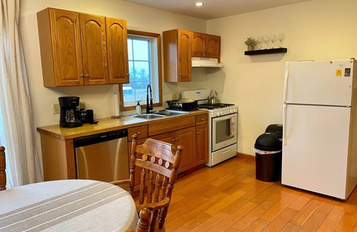 Geneva Casa | Seneca Cottage [Bella Vista Cottages] , Bella Vista Cottages