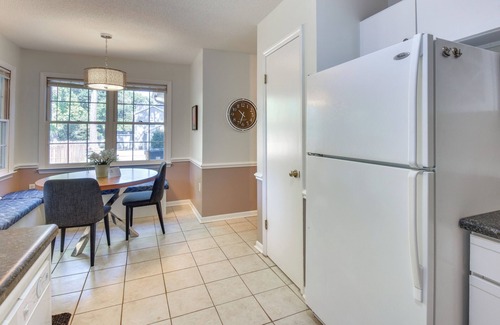 Seneca Casa | Seneca Escape w/ Screened Patio: Near Lakes!