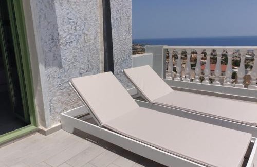 Piskopiano Apartamento | Senior Citizen Suite in blue