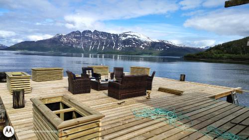 Lenvik Apartamento | Senja Jøvika Lodge In the heart of Mallangen