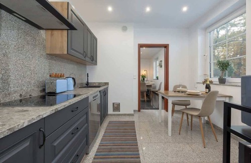 Swinoujscie Apartamento | Senko Apartment | Spacious | Garden | Parking