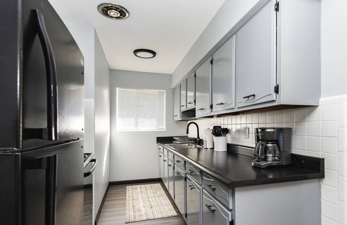Lindenwood Park Apartamento | Sensational 1 Bedroom Apartment with Free Parking