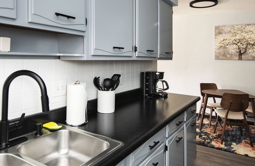 Lindenwood Park Apartamento | Sensational 1 Bedroom Apartment with Free Parking
