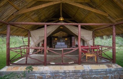Ololaimutiek Cabina | Sentrim Mara Lodge