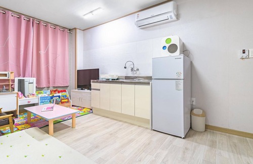 Pyoseon Casa | Seogwipo Sangsangnamu kiz Pension