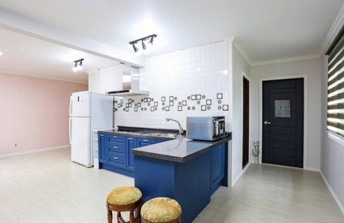 Ganghwa Casa | Seokmodo Beach White House Pension