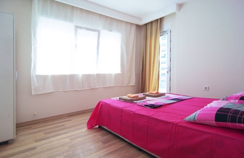 Sarsu Mahallesi Apartamento | Cocina independiente, 2 habitaciones, 140 mt2. Vista desde la montaña.