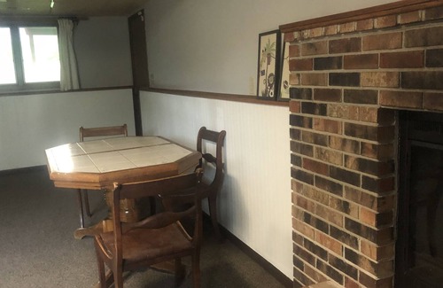 West Bloomington Casa | Separate studio with separate entrance pet friendly