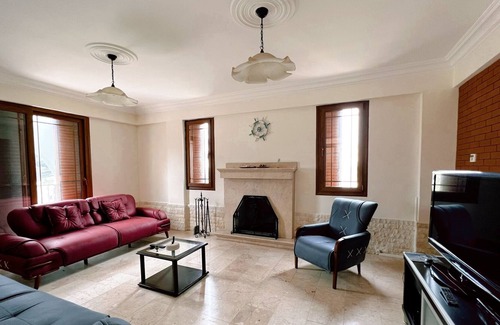 Yenisehir Apartamento | Separate Villa with Pool and Garden in Lefkosa