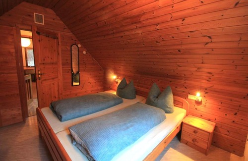Hornberg Casa | Separates Ferienhaus Speicherhäusle auf dem Hasenhof mit eigener Terrasse mit Grill, Kachelofen, WLAN