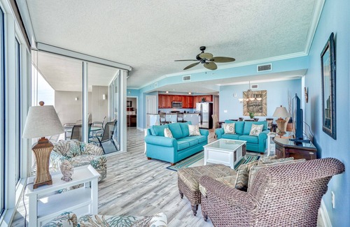 West Panama City Beach Complejo | Gorgeous Corner Views! Book Late Summer/Fall