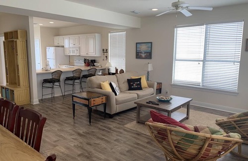 Morgantown Casa | Aug & Sept Discounted! Beach/Pools/Tennis & Pickleball