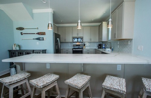 Morgantown Casa | Aug & Sept Discounted! Pools/Tennis/Great Views!