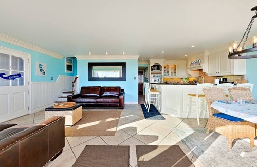 Sunset Beach Casa | August 10% OFF - Waterfront Beach Home w/ Amazing Views, Jacuzzi + Deck