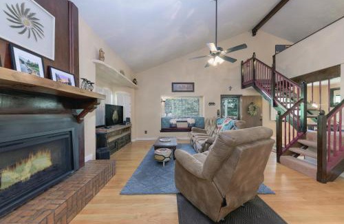 Ruidoso Casa | Sequioa Cottage: Feel the Love, Inside and Out!