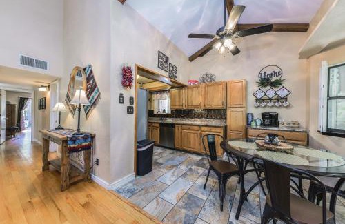 Ruidoso Casa | Sequioa Cottage: Feel the Love, Inside and Out!