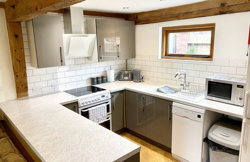 Leominster Cabaña | Serafina cottage with hot tub
