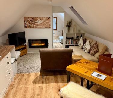 Leominster Casa | Serafina Lodge