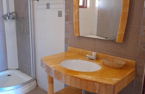 Shanzu Apartamento | Serena 2 Bedroom Luxury Beachfront Apartment - 506