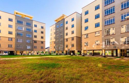 Nairobi Apartamento | Serena 3BR Suite w Mall and Pool