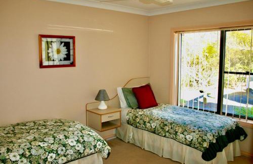 Wooragee Casa | Serena Cottages Beechworth - Your Country Getaway - 1