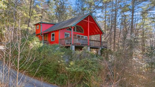 Hendersonville Casa | Serenade Cove by Carolina Mornings
