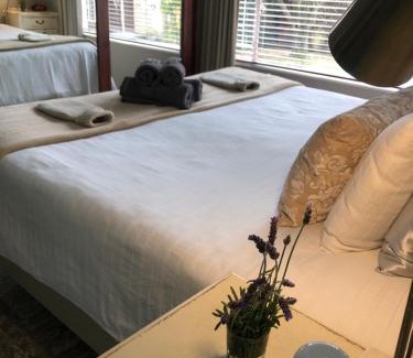 Die Boord Casa | Serendipity - 3 Bedroom home, jacuzzi & inside barbecue