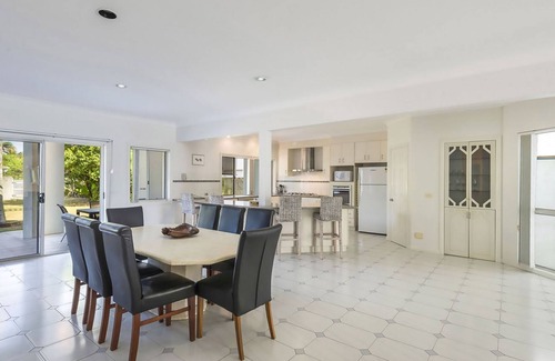 North Creek Casa | Serendipity - 4 BR beachfront Lennox Head home