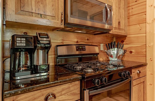 Rogers Cabina | Serendipity Cabin- Relax & Recharge at RRG