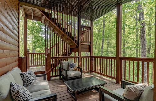 Rogers Cabina | Serendipity Cabin- Relax & Recharge at RRG