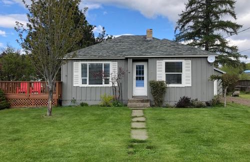Joseph Casa | Serendipity Cottage