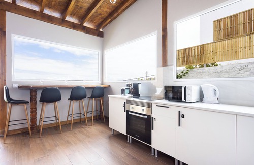 El Guincho Apartamento | SERENDIPITY F.M