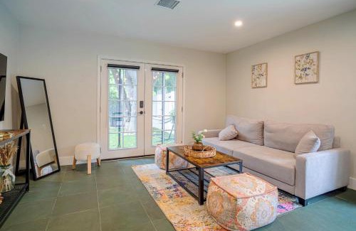 Sherman Oaks Casa | Serene 1 bed guest house with patio sleeps 6