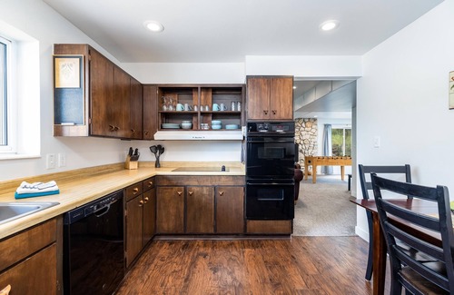 Sandy Apartamento | Serene 1600 Sq Ft Mountain Home Near Dimple Dell Park