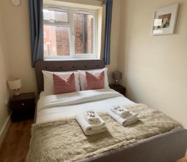 South Acton Apartamento | Serene 2 Bedroom Flat Free Off-Street Parking Large SUV Close to Tube