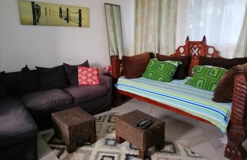Bamburi Apartamento | Serene 2 bedroom homestay 15mindrive to the beach