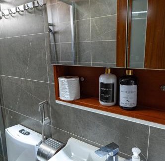 Nairobi West Apartamento | Serene 2-Bedroom Retreat