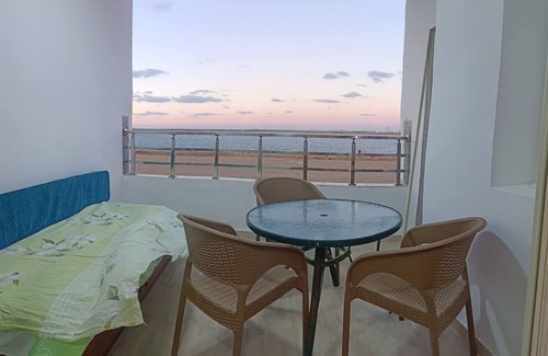 Alexandria Apartamento | Serene 2-bedroom Sea view apartment with WiFi in Abu Qir - Alexandria - Egypt
