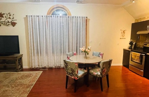Carmel Apartamento | Serene 2-bedroom spacious apartment