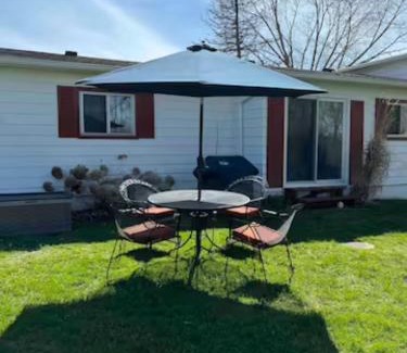 Helmer Casa | Serene 3-Bdrm Lakehouse