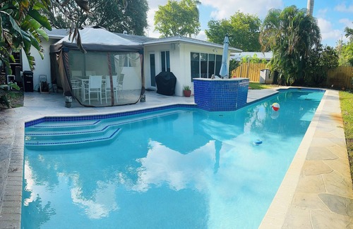 Coral Heights Casa | Serene 3 Bedroom Home with Spacious Pool