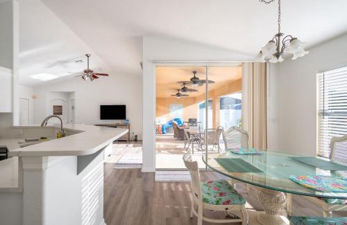 Pelican Casa | Serene 3-Bedroom Haven near Sanibel Beach!