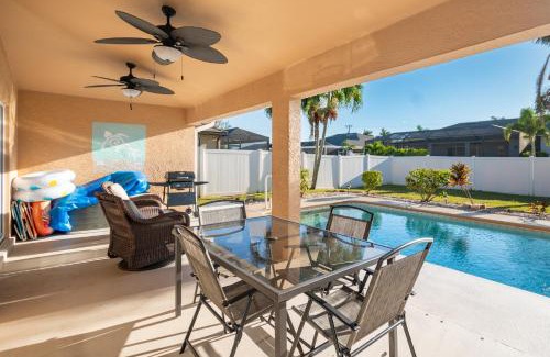 Pelican Casa | Serene 3-Bedroom Haven near Sanibel Beach!
