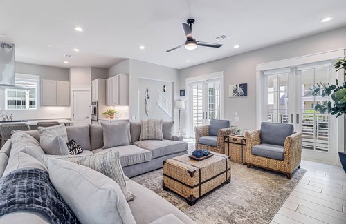 Cinnamon Shore Casa | Serene, 3-BR Coastal Home@Cinnamon Shore North By Beach, Lake & Luxe Pool!