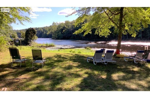 Woodstock Casa | Serene 4-acre estate on private lake with hot tub