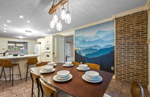 Sevierville Casa | Serene 4 bed: Arcade/Pet Friendly/Great Location