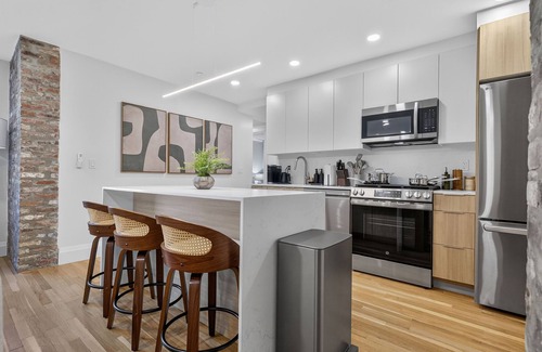 Central Square Apartamento | Serene 4BR 3BA Apt Harvard/MIT Sleeps 10+