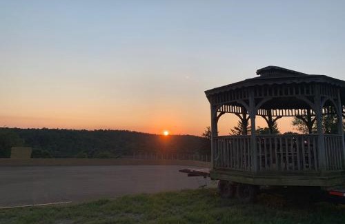 Burgettstown Casa | Serene 6BR country home on 325 acres ATV for rent